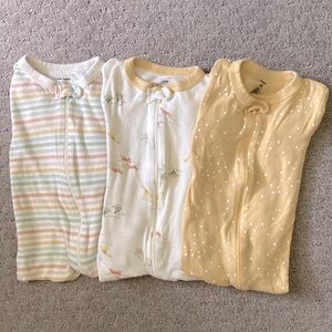 3-pc Bundle Gerber cotton footie sleepers, 18M.